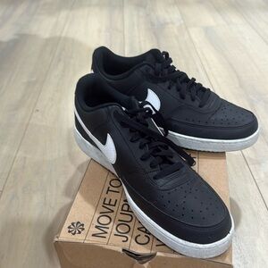 Nike court vision lo color black and white